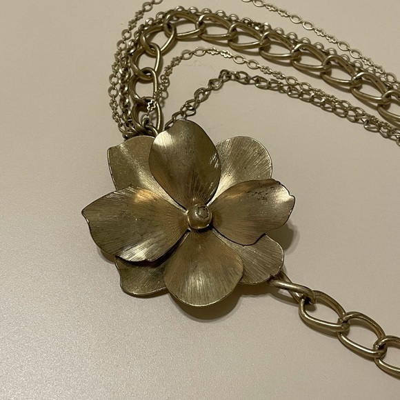 Jessica Simpson Statement Gold Floral Jewelry Set - Picture 8 of 8